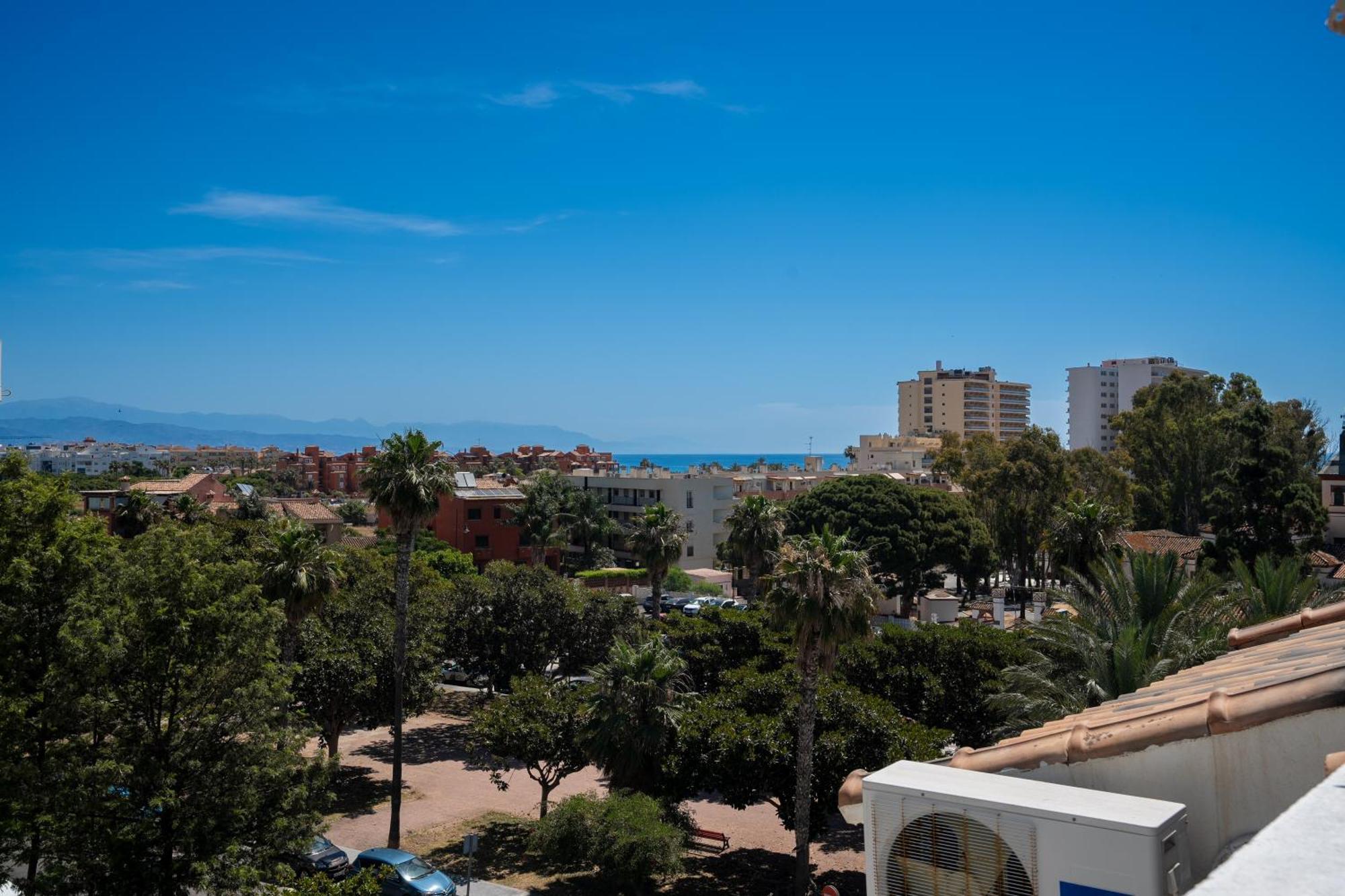 Penthouse With Sea Views Alamos Apartment