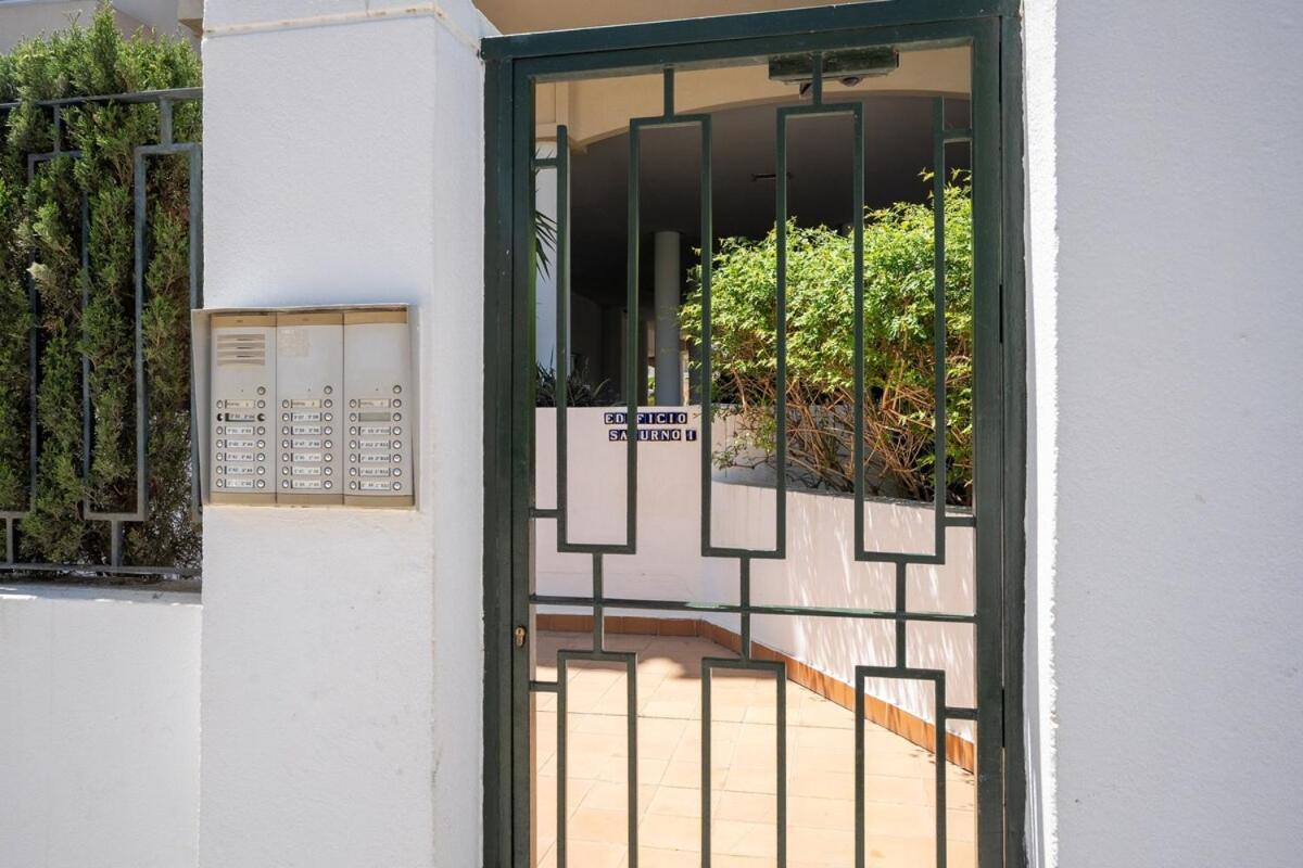 Penthouse With Sea Views Alamos Appartement *
